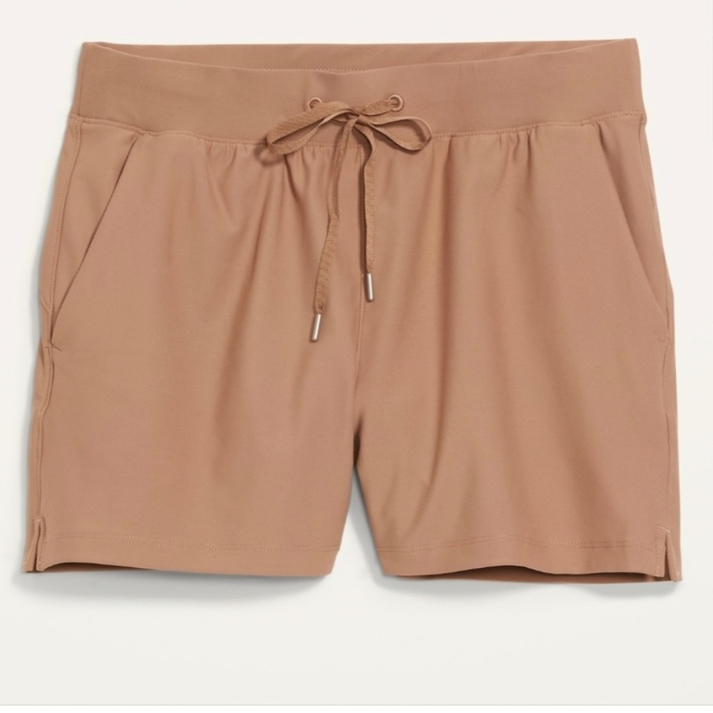 Old Navy Active Powersoft High-Rise Go-Dry Shorts. Size M.Color-Rare Earth. NWOT
